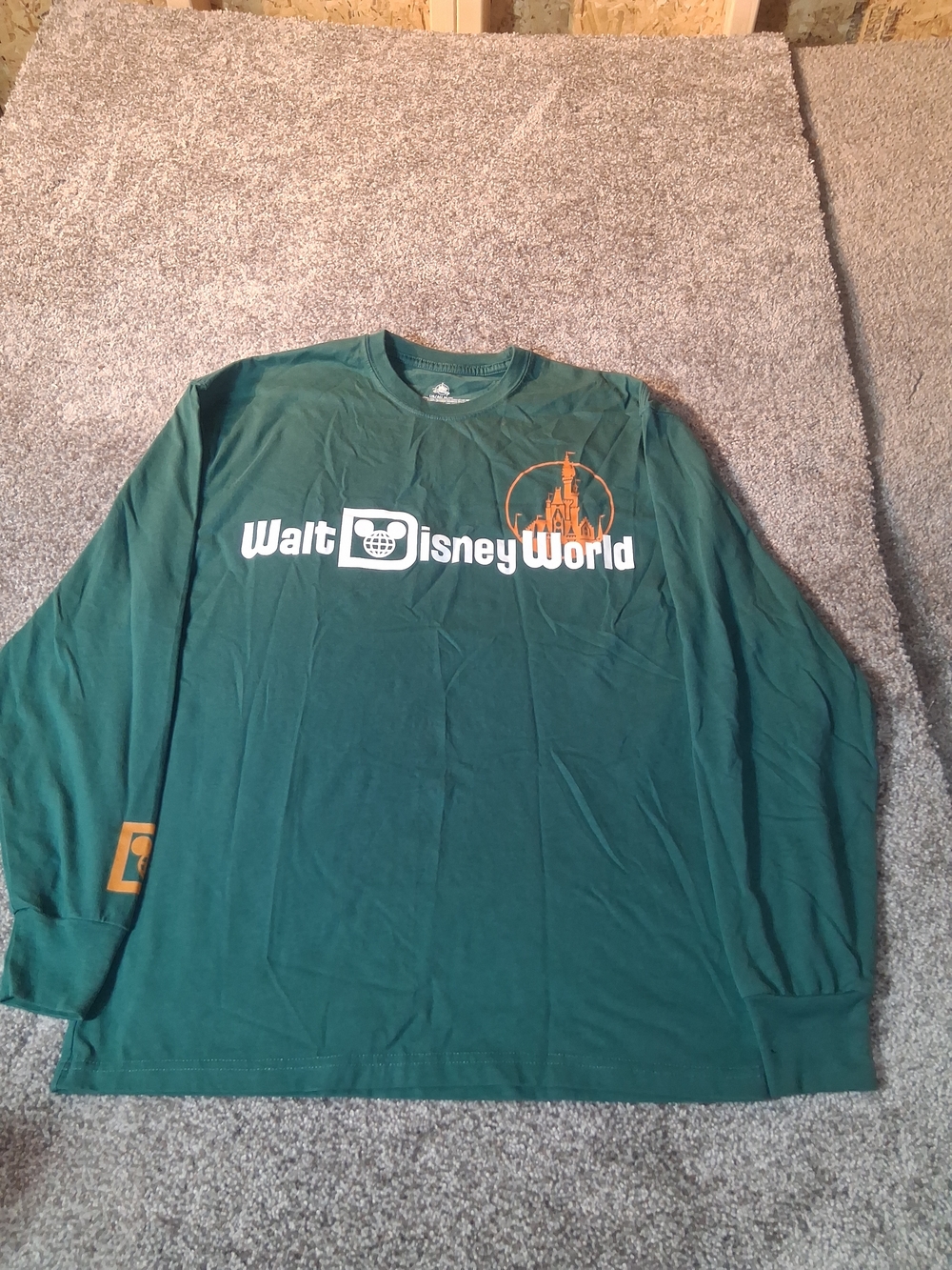 Walt Disney World Retro Castle Logo Teal Green Long Sleeve T-Shirt Size M